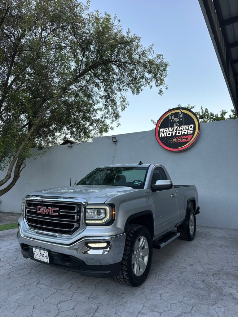 GMC Sierra SLE Cabina Regular 2017